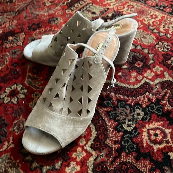 Bootie style open toe and back - Picture 1 of 3